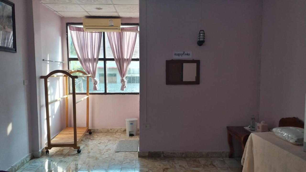 Pak Chong The 99 Inn Hotel מראה חיצוני תמונה