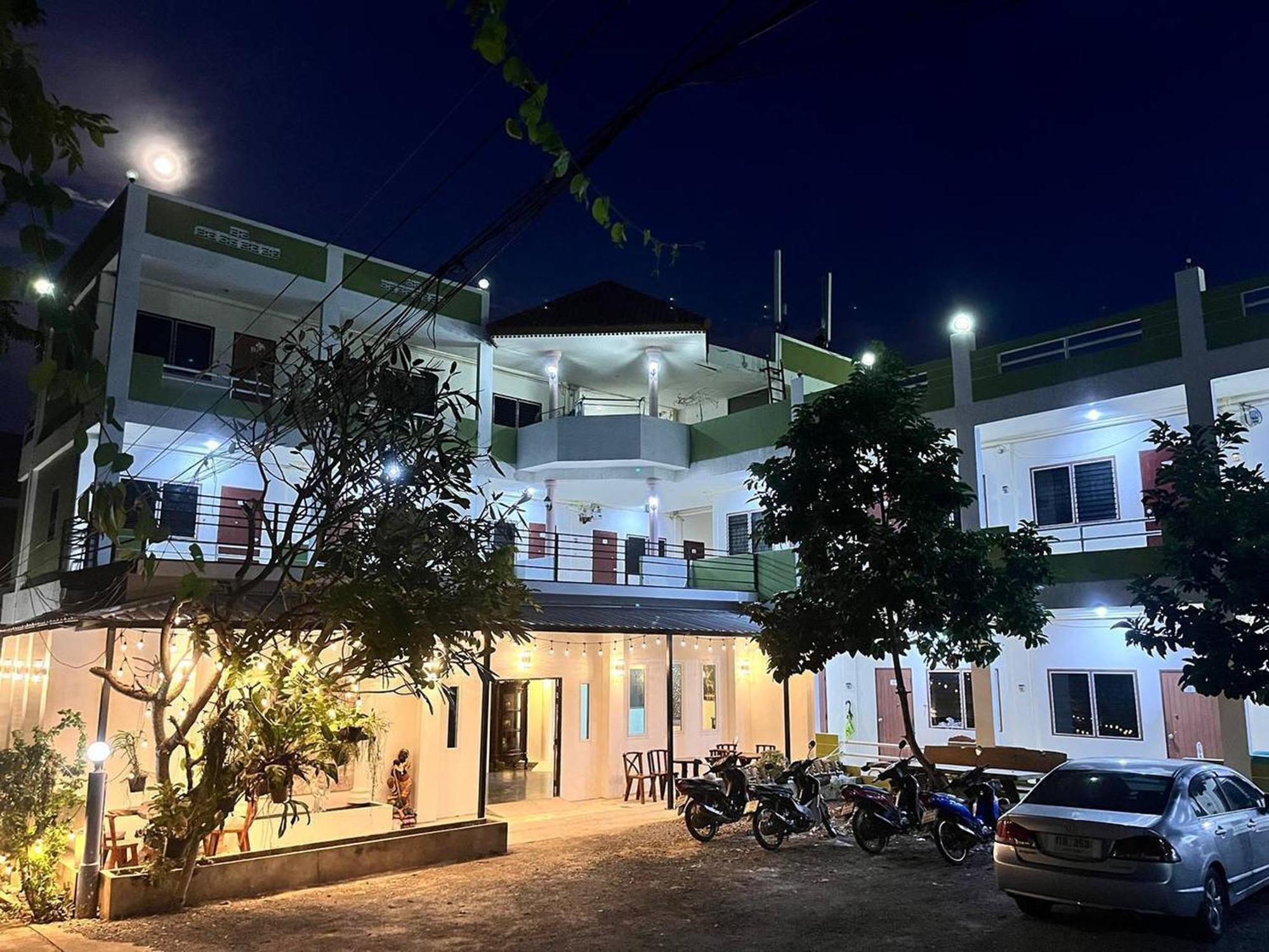 Pak Chong The 99 Inn Hotel מראה חיצוני תמונה